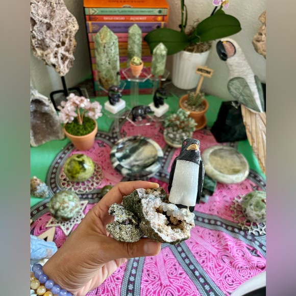 Gemstone Carving on Pink Amethyst - Picture 5 of 8